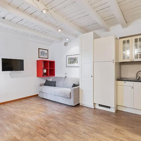 Joivy Beautiful Studio For 2 Near Sempione Park ميلان المظهر الخارجي الصورة