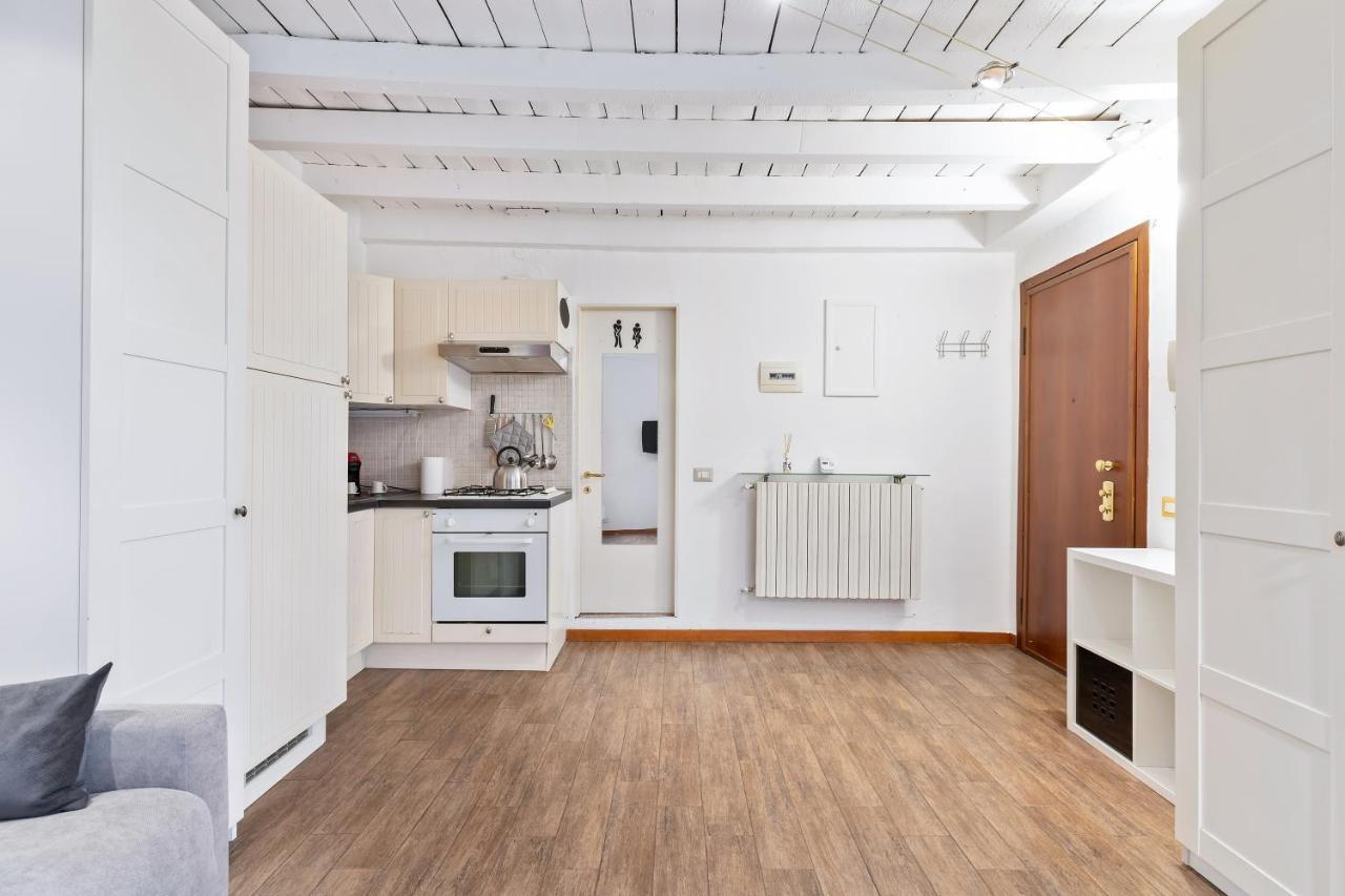 Joivy Beautiful Studio For 2 Near Sempione Park ميلان المظهر الخارجي الصورة